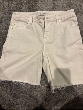 Liverpool Los Angeles Cream Raw Hem Denim Shorts Size 4 / 27